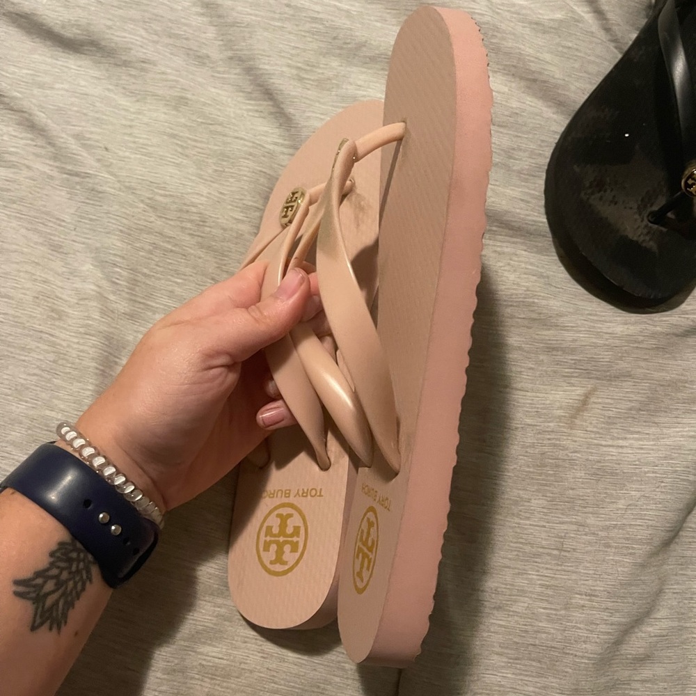 NWOT Tory Burch flip flops
